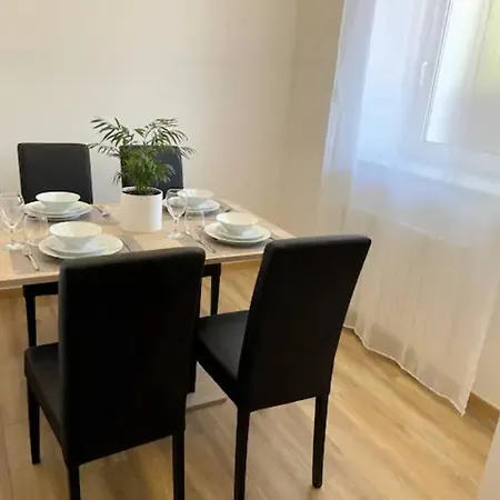 Rc2d - F2 Pour 1 A 3 Personnes Mulhouse